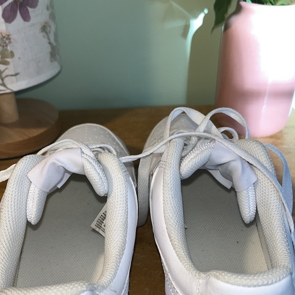 Nike sneakers - Picture 4 of 7